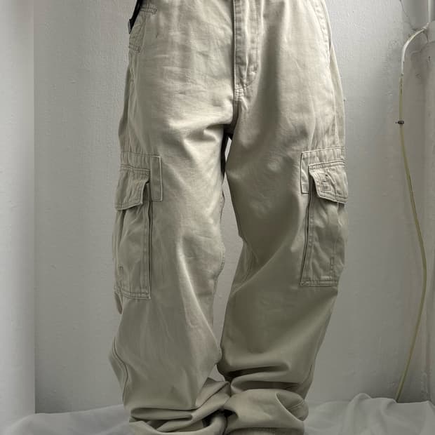 Vintage Levi’s Cargo Pants 