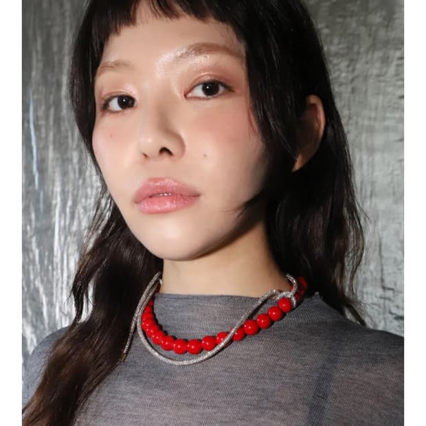 어거스트하모니 레드스톤 목걸이