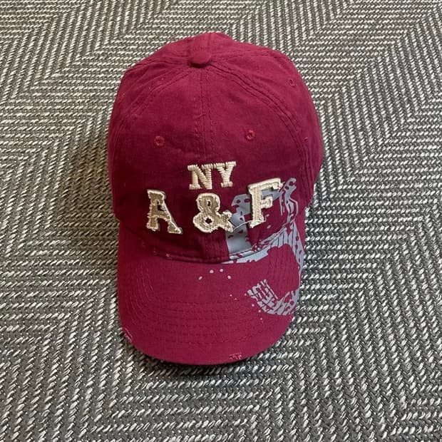 아베크롬비 버건디 볼캡 NY A&F(OS)