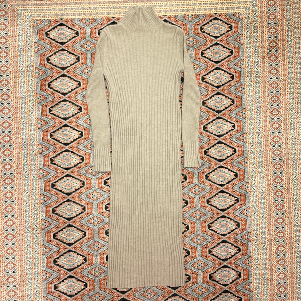 타임 (포스트모던) 베이지 캐시미어 터틀넥 골지 롱 원피스 여성90