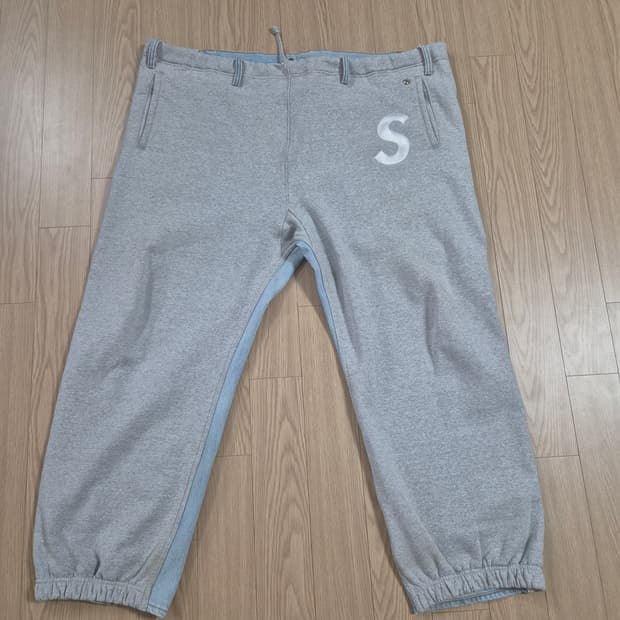 [L/XXL]슈프림 x 블레스 스웨트팬츠 진 헤더 그레이 - 23FW