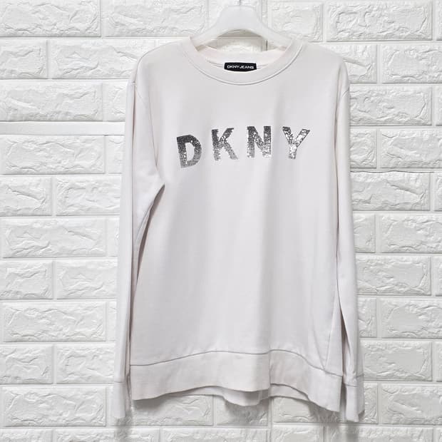 택포// DKNY Jeans 흰색 스팽글 맨투맨 티셔츠 M