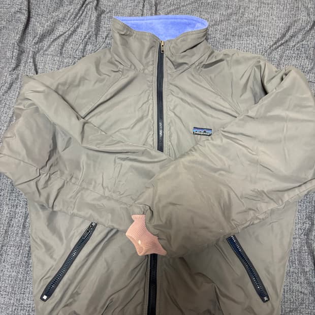 파타고니아 80’s 미제 신칠라 쉘드 봄버자켓 팝니다