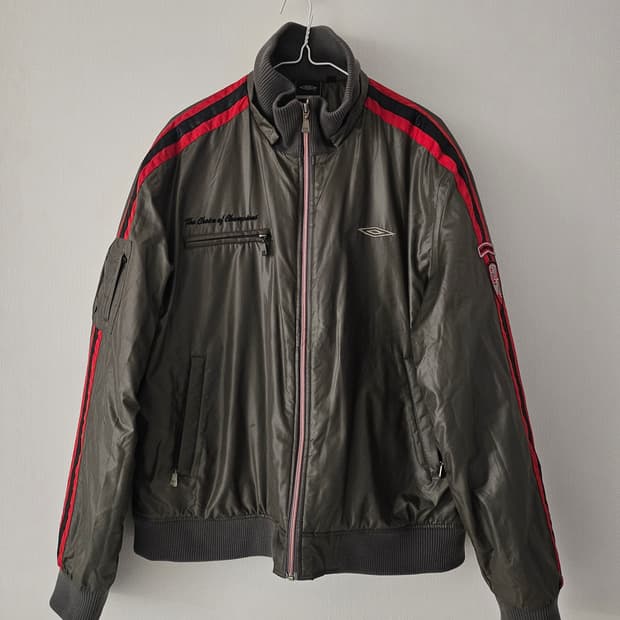 올드 엄브로 UMBRO 패디드 점퍼
