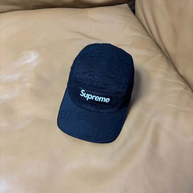 Supreme 슈프림 레이저드 로고 블랙 캠프캡 모자 (Black)