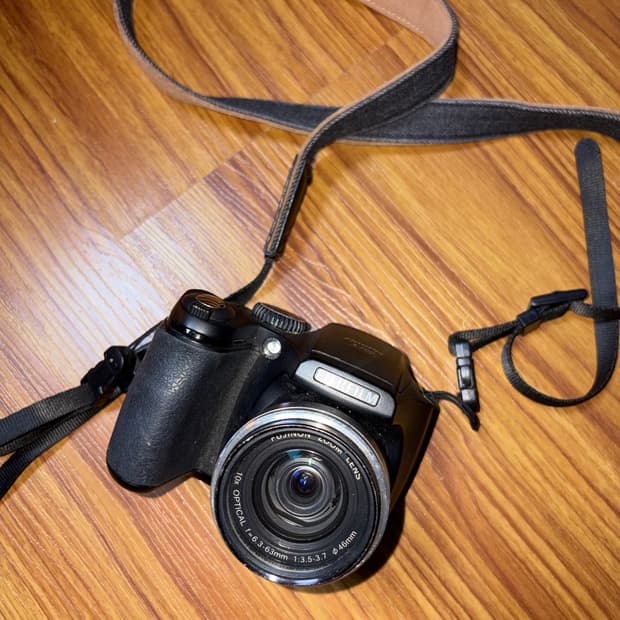 디지털카메라 Fujifilm (finepix S700)