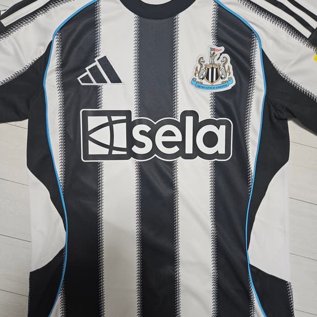 25-26 뉴캐슬 볼테마데 홈 유니폼