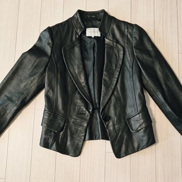 샤틀렌(CHATELAINE) 천연 양가죽 페플럼 자켓 (90사이즈)