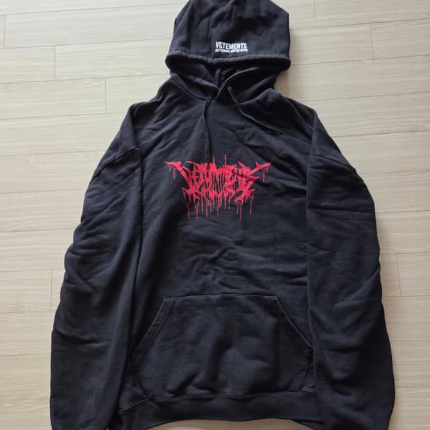 베트멍 시티로고 M사이즈 팝니다.