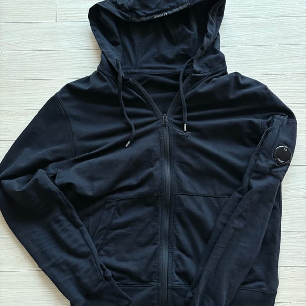 CP컴퍼니 후드집업