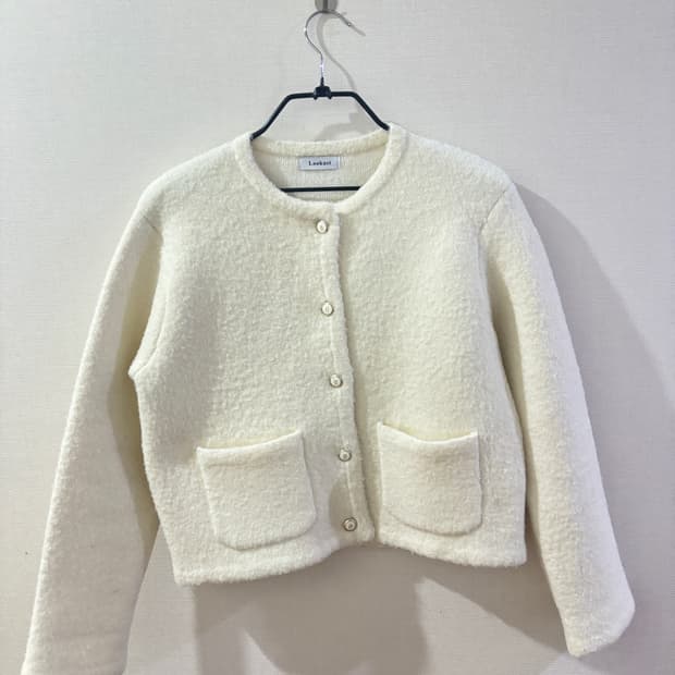 룩캐스트 화이트 퍼 가디건