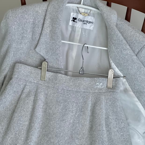 큐레쥬 울 헤링본 셋업 자켓 스커트 꾸레쥬