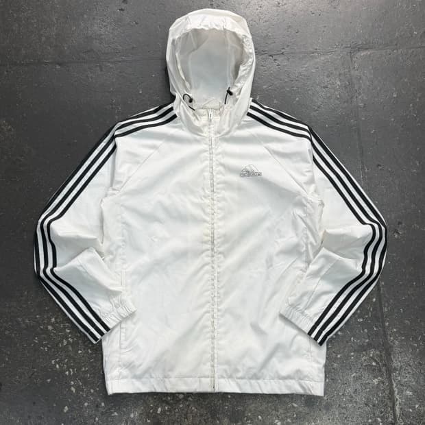 100 아디다스 화이트 바람막이