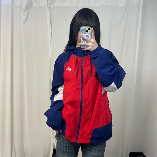 Nike windrunner woven windbreaker