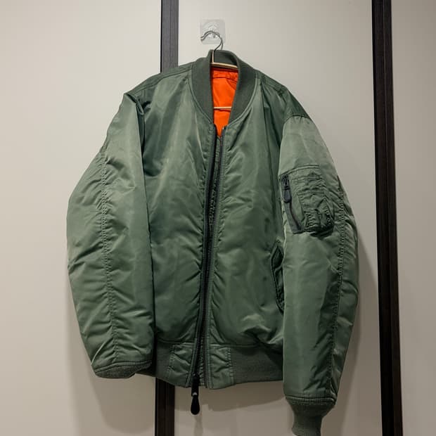 Avirex Ma-1 jacket