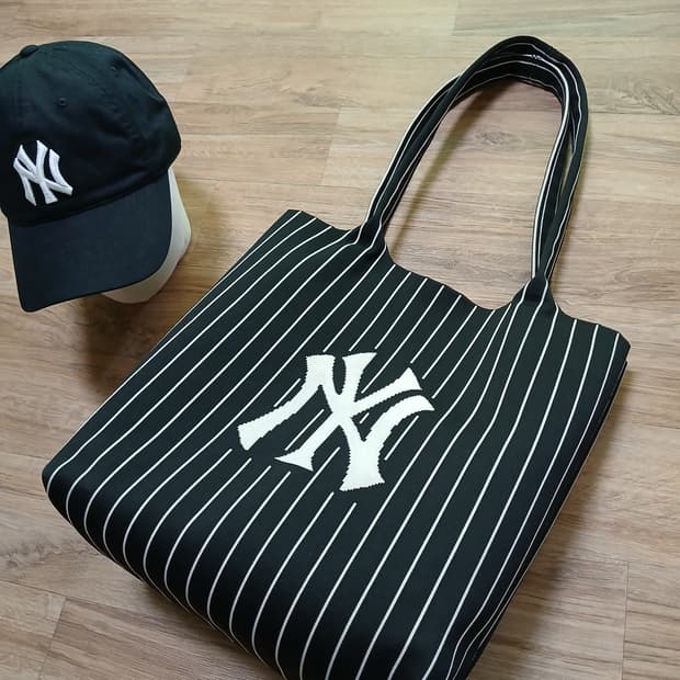 탄탄한 MLB 엠엘비 빅로고 폴리 니트 토트백 자카드 가방