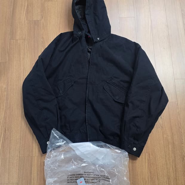 (L) 슈프림 유틸리티 레더 칼라 자켓 블랙