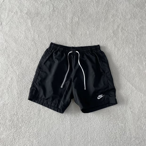 M 나이키 우븐 반바지