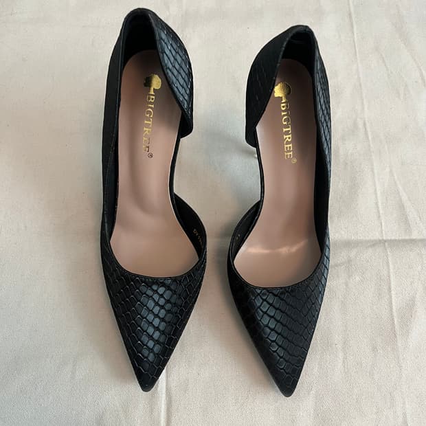 black crocodile stiletto heels
