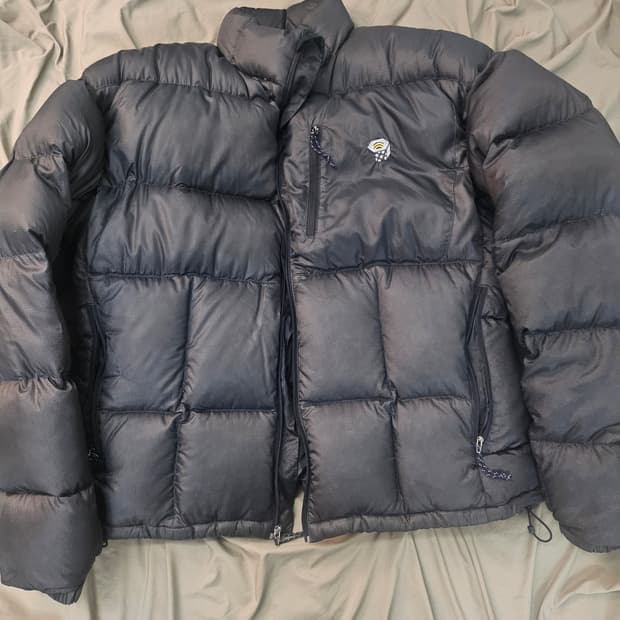 마운틴하드웨어 팬텀 블랙패딩 XL105