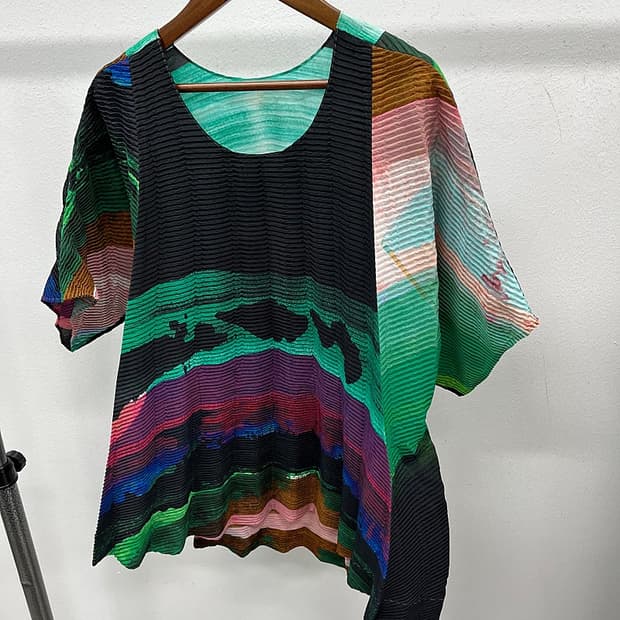 여) 이세이미야케 멀티컬러 반팔