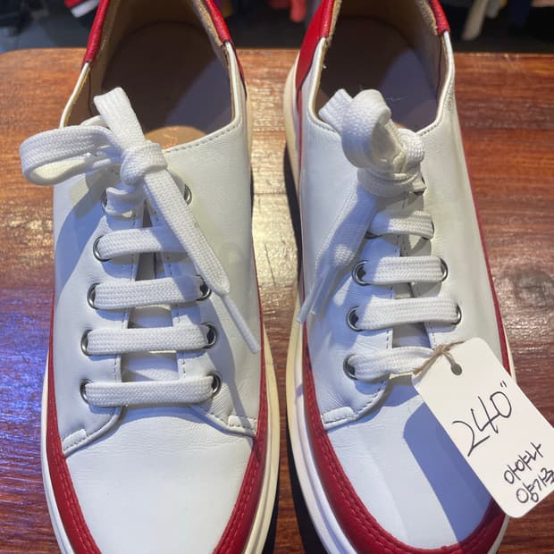 아야나 양가죽 오버솔 스니커즈