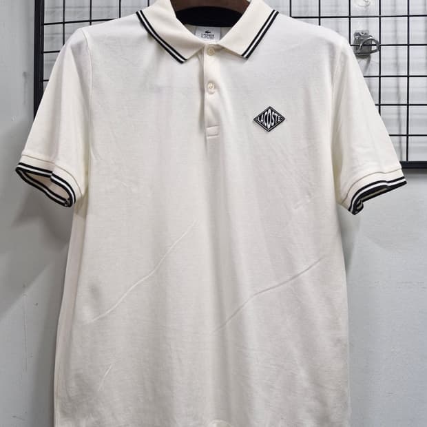 105XL 라코스테 카라 반팔티 아이보리.