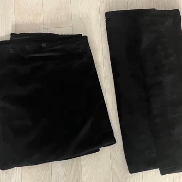 지초이 플리스 랩스커트