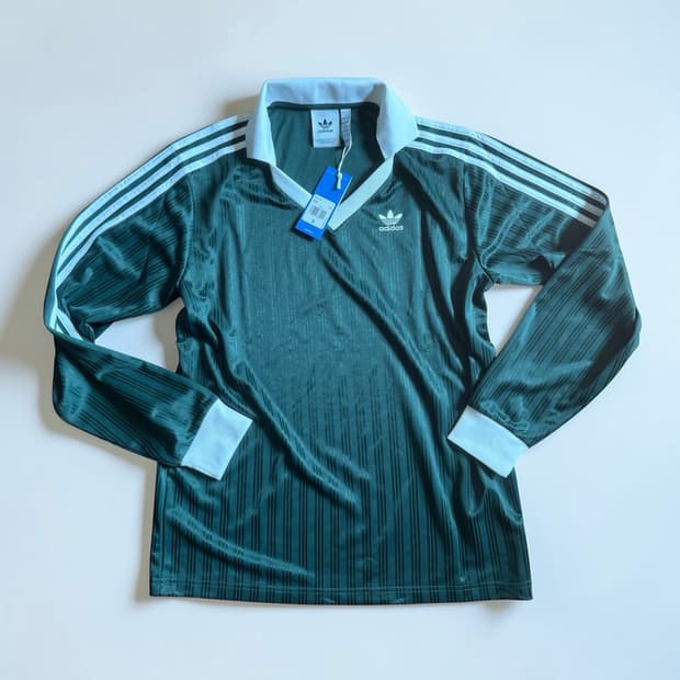 새제품 아디다스 풋볼 롱슬리브