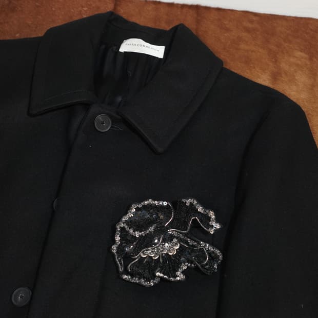 페이스 커넥션 플라워 비즈 코트