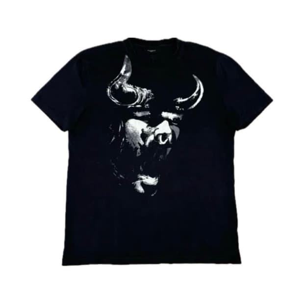Givenchy human bull Riccardo Tisci