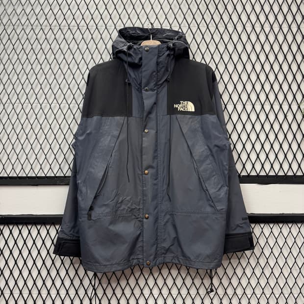 90s 노스페이스 올드스쿨 마운틴파카 하이넥 고어텍스 그레이 블랙