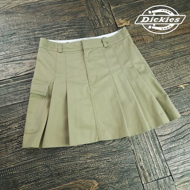 [디키즈] 로우라이즈 카고 포켓 플리츠 미니스커트 베이지 M19833