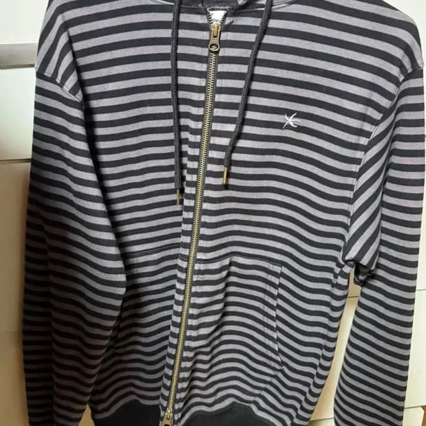 더콜디스트모먼트 후드집업 s