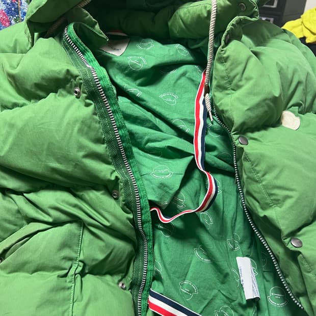 몽클레어 비즈빔 다운 푸퍼 사이즈3 