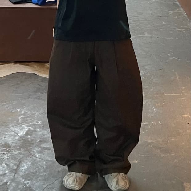 에잇식스로드 브라운 와이드 핀턱 데님 팬츠 H2852