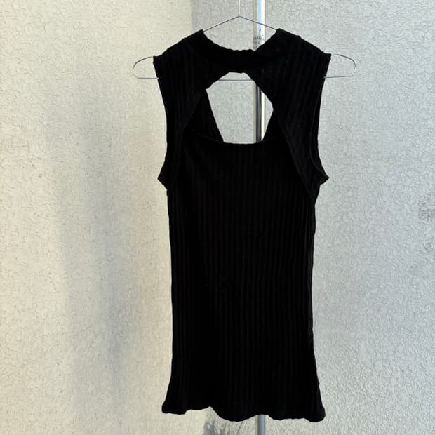 54 DIG DEEP halter sleeveless top