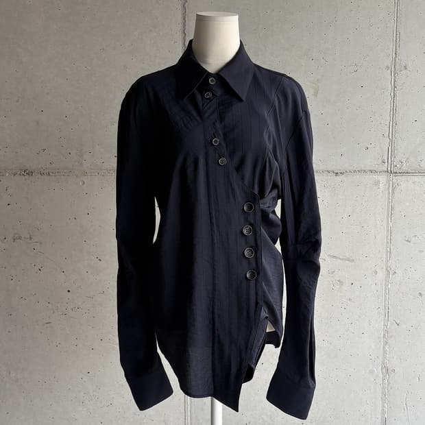 미스치프 CURVED PLACKET SHIRT_NAVY