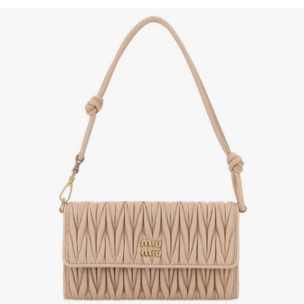 미우미우 숄더백