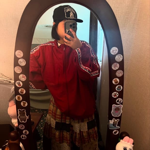 슈프림 x 히스테릭글래머 트랙자켓 (혜인착용)