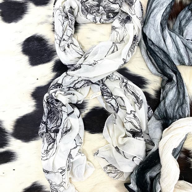 Oriental Flowers Print Scarf