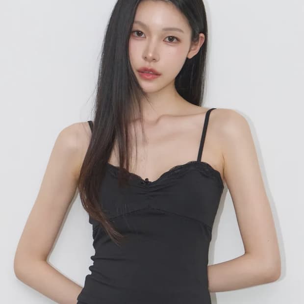 일리고 로즈레이스 슬리브리스 블랙