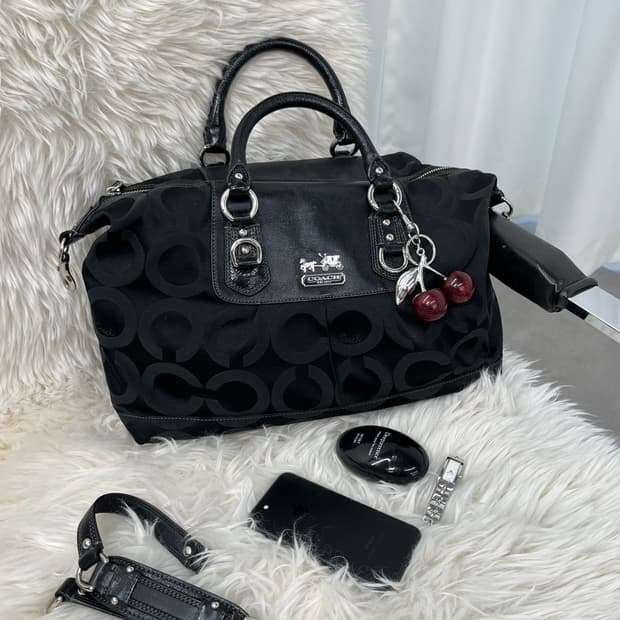 Coach cLogo Shoulder Bag