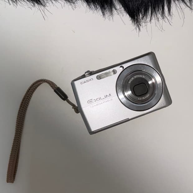 카시오 엑슬립 EX-Z700 디카 