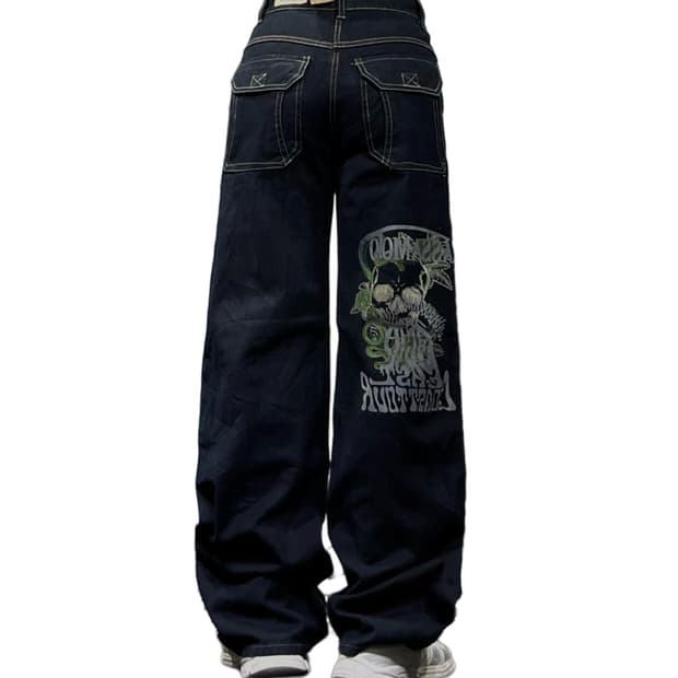 skull painting black pt