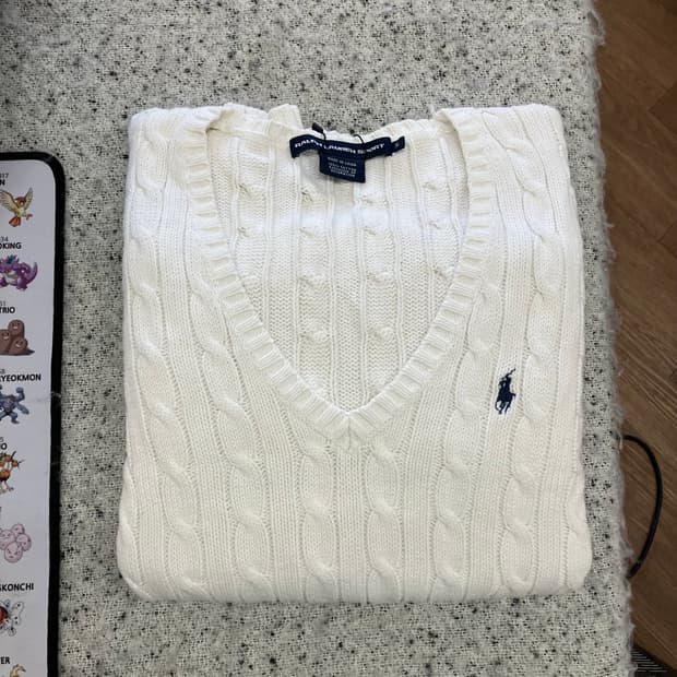 60 폴로 브이넥 니트 화이트