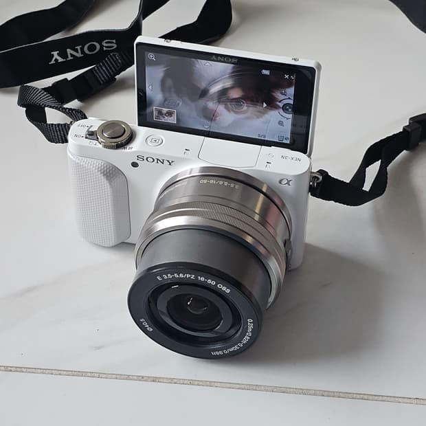 소니 NEX-3N 미러리스 카메라