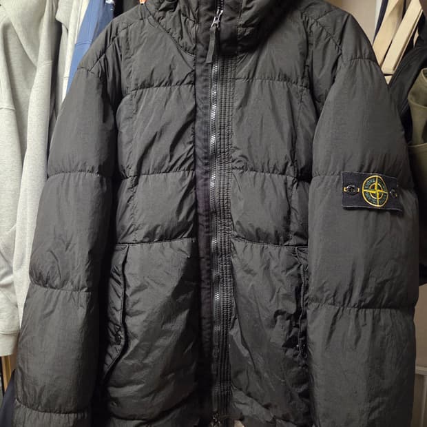 스톤아일랜드 크링클랩스 후드패딩 XL 팝니다