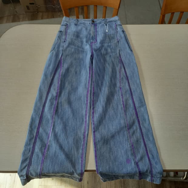 28 새상품 THEILMA  하이웨이스트 더티워싱 플레어데님 28-917