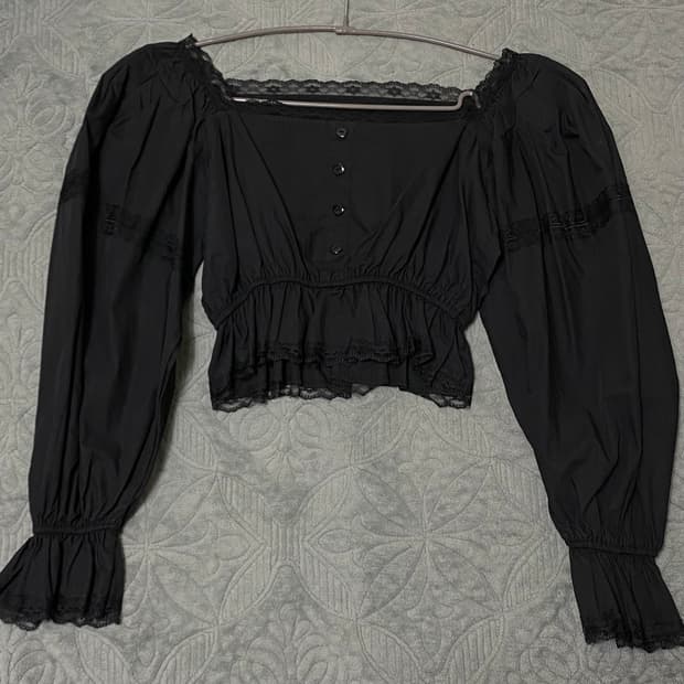 블랙 크롭 블라우스 고스로리 고스룩